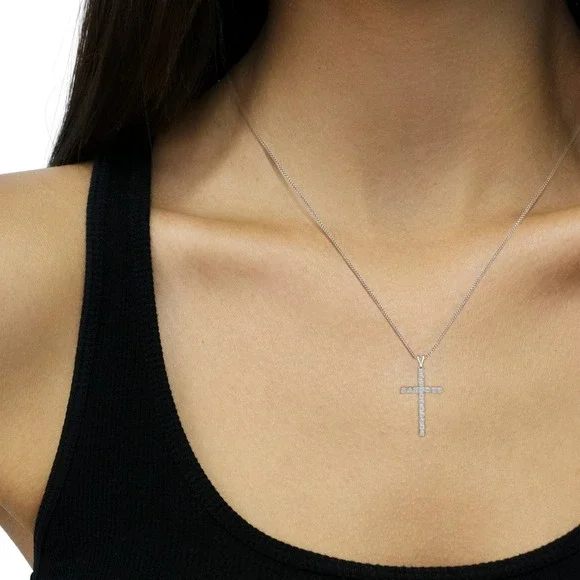 .925 Sterling Silver Diamond Miracle Set Cross Unisex Pendant Necklace